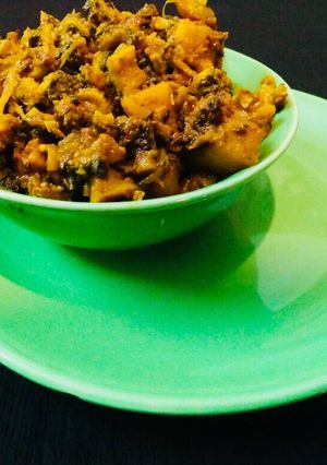 A picture of "Achari Aloo Karela".
