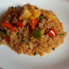 A picture of Chicken Pineapple rice.