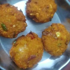 A picture of Masala Vada.