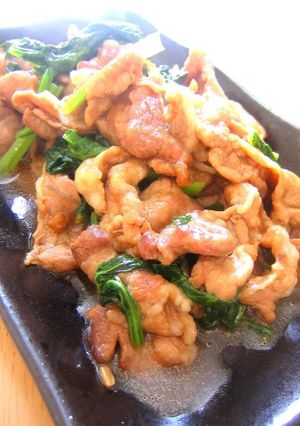 A picture of Pork and Komatsuna Fried in Garlic and Soy Sauce.