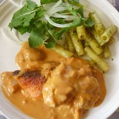 A picture of Salmon Meunière with Creamy Tomato Sauce.