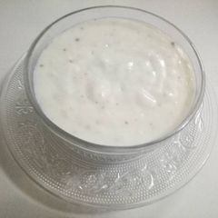 A picture of Thick white cheese sauce.
