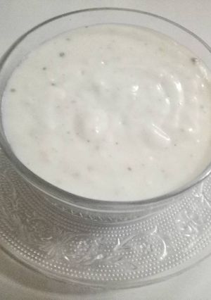 A picture of Thick white cheese sauce.