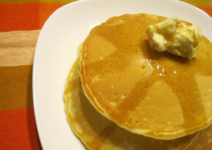 How to Prepare Homemade Fluffy Moist Pancakes