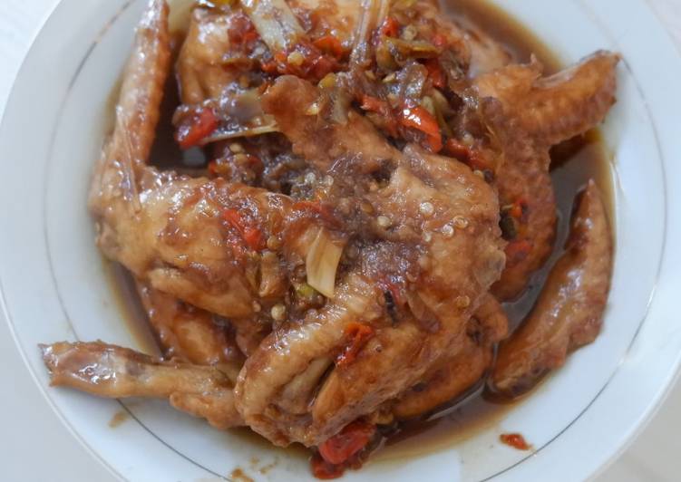 Resep Sayap Ayam Bumbu Kecap Pedas Lezat