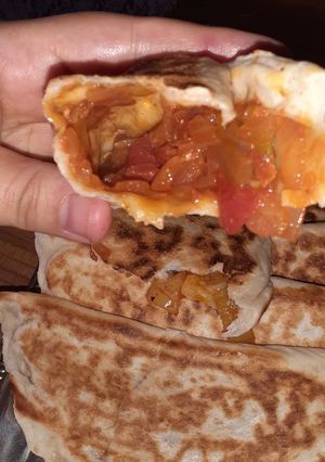 صورة لوصفة فطائر الطاجين بنة 🌶🍅🧀🍔