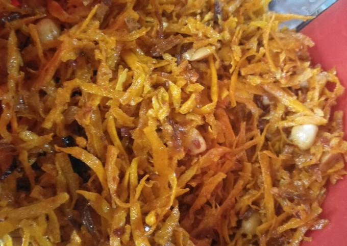 Wajib coba! Bagaimana cara bikin Serundeng ubi bon cabe dijamin gurih