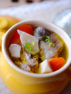 杏鮑菇燉雞湯 的食譜成品照片
