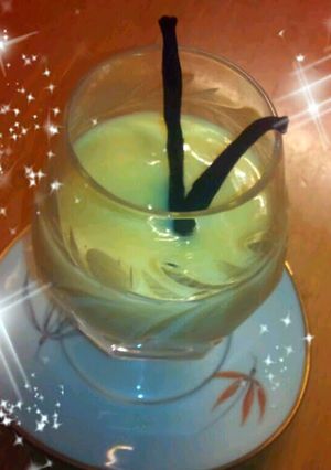 A picture of Sig's Oma's Dutch Advocaat (Eggnog/Eier Likoer).