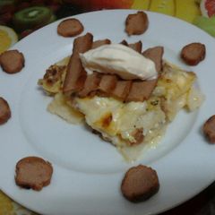 A picture of Ladybirds Garlic & Sausage Potato Bake.