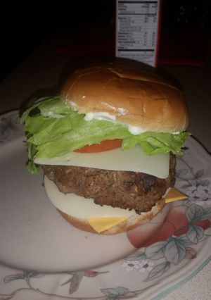 A picture of Deer burgers a la me.