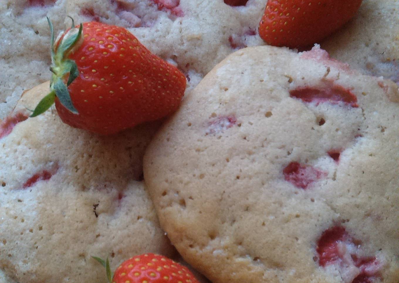 Vickys Strawberries & Cream Cookies, GF DF EF SF NF