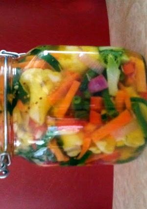A picture of Cauliflower pickle salad (Snow Wells).