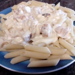 A picture of Alfredo Sauce.