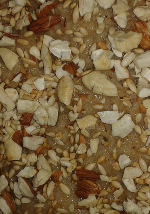 A picture of Suji aur besan ka halwa.