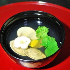 A picture of Clear Clam Soup for Doll's Festival or Okuizome (Symbolic First Meal Ritual).