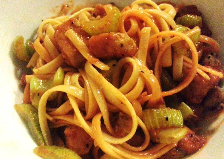 Fettuccine with celery and luncheon meat in banana sauce