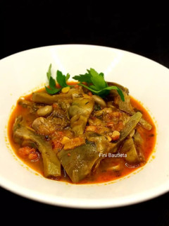 Una foto de Cazuela de verduras con chorizo