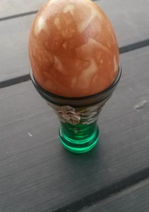 A picture of Onion Skin Dyed Easter Eggs.