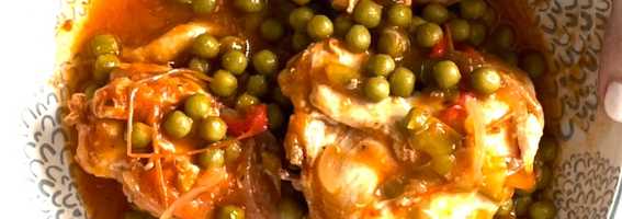Pechuga de pollo y muslos a la portuguesa