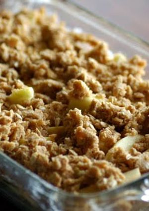 A picture of Apple Crisp with Oatmeal.