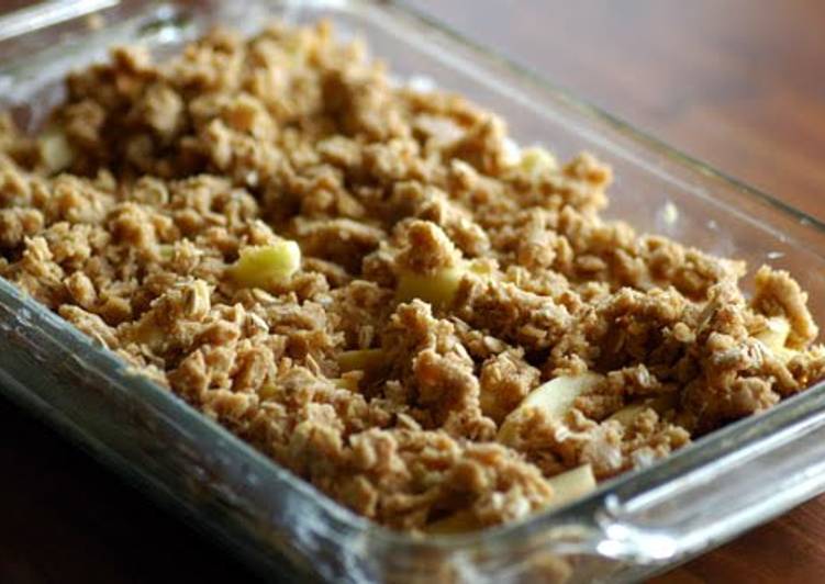 Simple Way to Prepare Quick Apple Crisp with Oatmeal