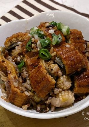 【高纖版】蒲燒鰻魚炊飯 的食譜成品照片
