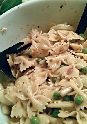A picture of Balsamic pasta salad.