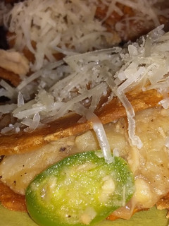Una foto de Tortillas de papa, atún y cebolla en sandwichera
