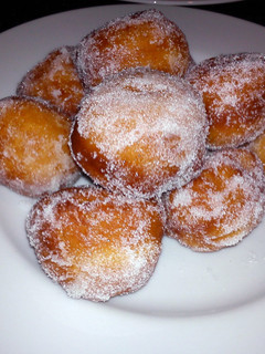 A picture of my plain doughnuts.