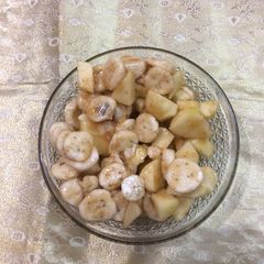 Banana apple salad A picture of Banana apple salad.