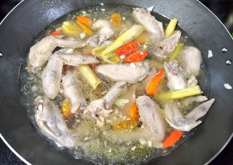 Resep Sup Ayam Sereh Jahe yang praktis