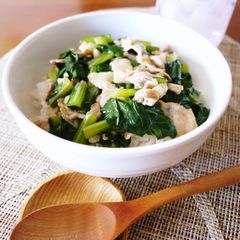 A picture of Easy Rice Bowl--Pork and Komatsuna with Ankake Sauce.