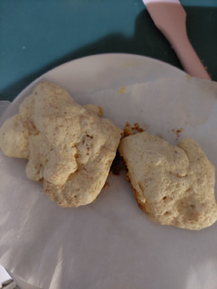 Una foto de Galletas crujientes con 2 ingredientes keto