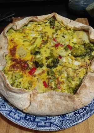 Una foto de Tarta rústica de brócoli y nabo