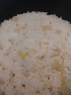 Una foto de Arroz blanco con papas