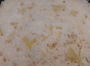 Una foto de Arroz blanco con papas