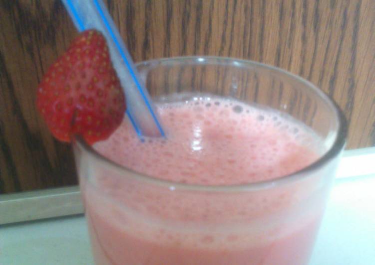 Recipe of Quick Strawberry-Banana Sour Smoothie