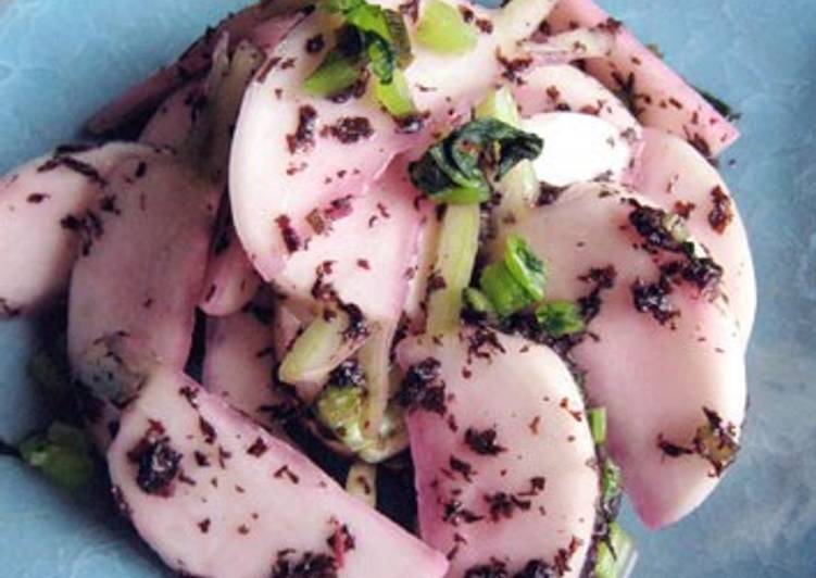 Quick! [Turnip Salad with a Meaty Texture]