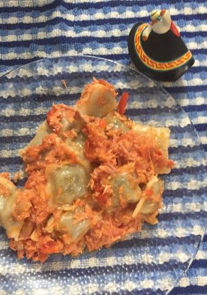 Una foto de Ravioles con Salsa de Atún