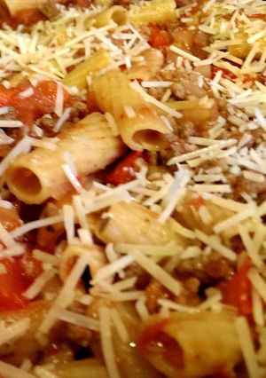 A picture of One Pot Pasta: Chicken Rigatoni.