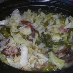 A picture of Crook Pot Ham hocks and Cabbage.
