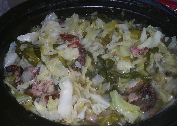 Steps to Make Quick Crook Pot Ham hocks and Cabbage