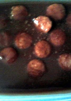 A picture of crockpot kielbasa.