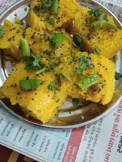 નાયલોન ખમણ(Naylon Khaman) રેસીપી મુખ્ય ફોટો