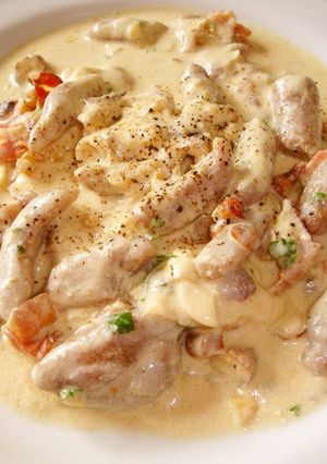 A picture of Cheese and Nuts Cream Sauce Pasta.