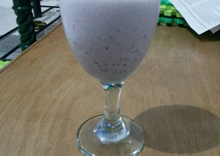 Recipe of Super Quick Homemade BLUEBERRY SMOOTHIES