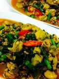 Kanya 's Mussels in Hot Basils