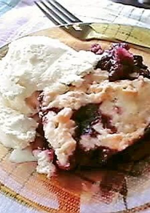 A picture of Apple & Mulberry Cobbler.