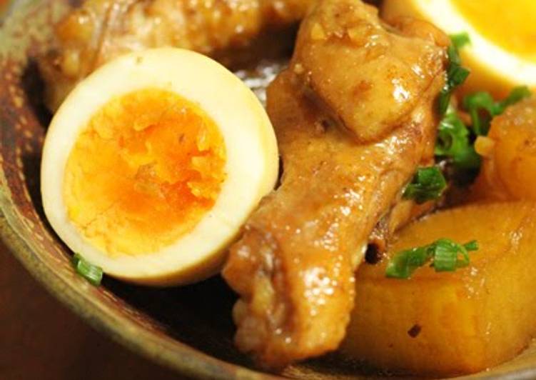 Steps to Make Homemade Braised Chicken and Daikon in Sweet-Savory Sauce
